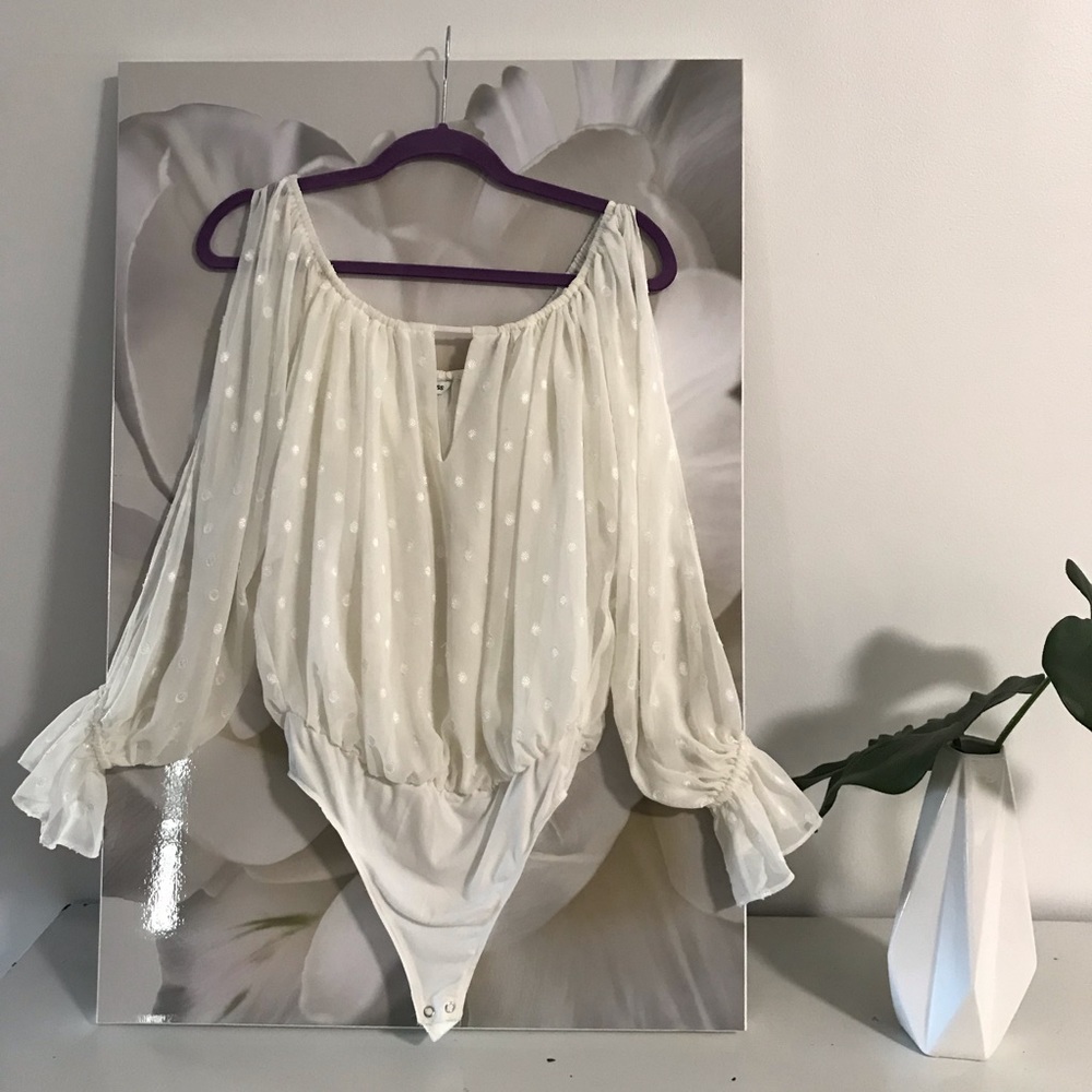 Express Ruffle Cold Shoulder Blouse - Off White